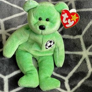 Ty Handmade Beanie Baby “Kicks” 1998 Green Soccer Bear